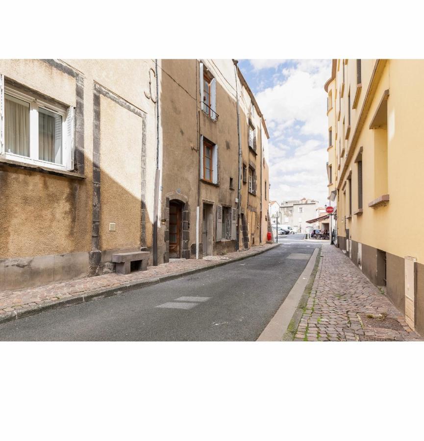 Location F1 Neuf Centre Historique Riom Daire Dış mekan fotoğraf