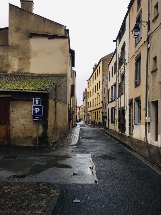 Location F1 Neuf Centre Historique Riom Daire Dış mekan fotoğraf